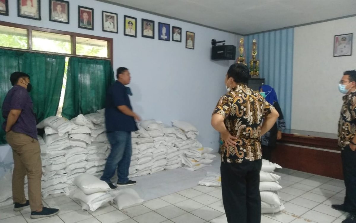 PENJELASAN BULOG MENGENAI BERAS BANTUAN PPKM DI PANDEGLANG