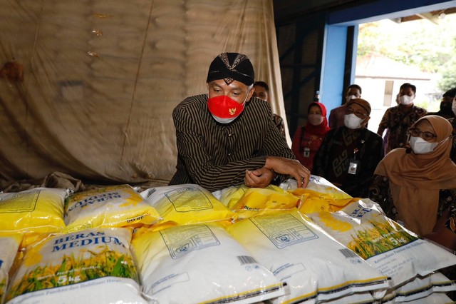 Ganjar Pastikan Logistik Aman di Tengah Potensi Bencana Akibat Cuaca Ekstrem