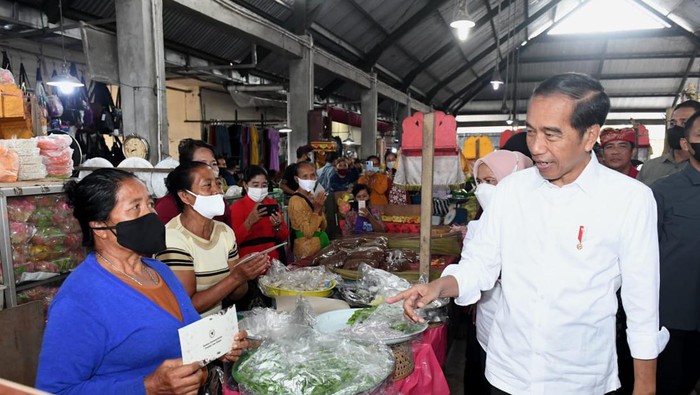 Jokowi Pede Beras Melimpah Saat Panen Raya, Harga Bisa Turun