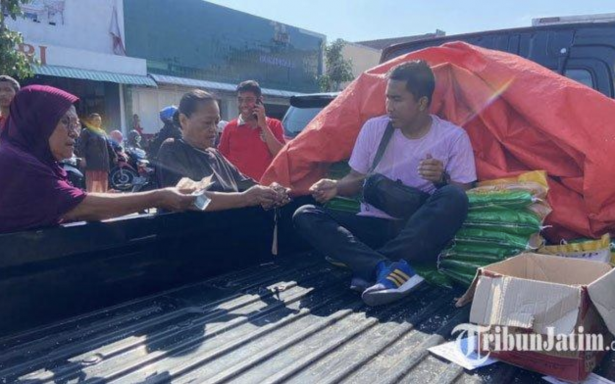 Gerakan Pangan Murah di Ponorogo, 1 Ton Beras Medium Bulog Ludes Dalam 3 Jam