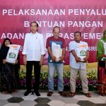 PRESIDEN TEGASKAN BANTUAN PANGAN BULOG MERUPAKAN SOLUSI HADAPI KENAIKAN HARGA