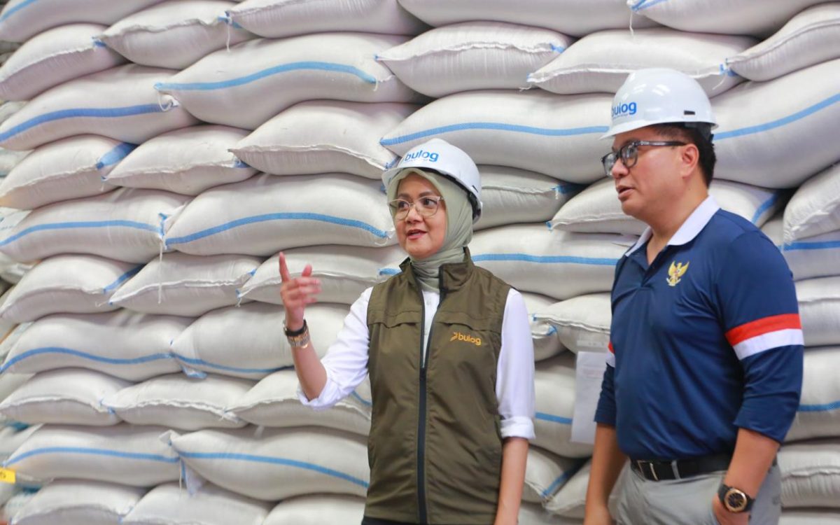 Perum BULOG Tegaskan Komitmen sebagai Offtaker Petani dalam Kunjungan Kerja Wakil Menteri BUMN di Mojokerto dan Sidoarjo