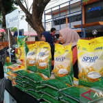 Bulog Riau sebut oknum pedagang nakal catut karung bekas beras SPHP