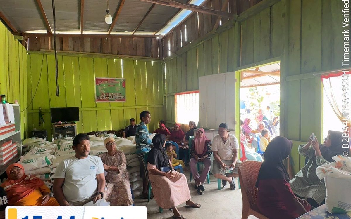 Pemerintah hadir untuk rakyat Jaga ketahanan pangan, BULOG Salurkan 219,8 Ton Beras Bagi Warga Buru