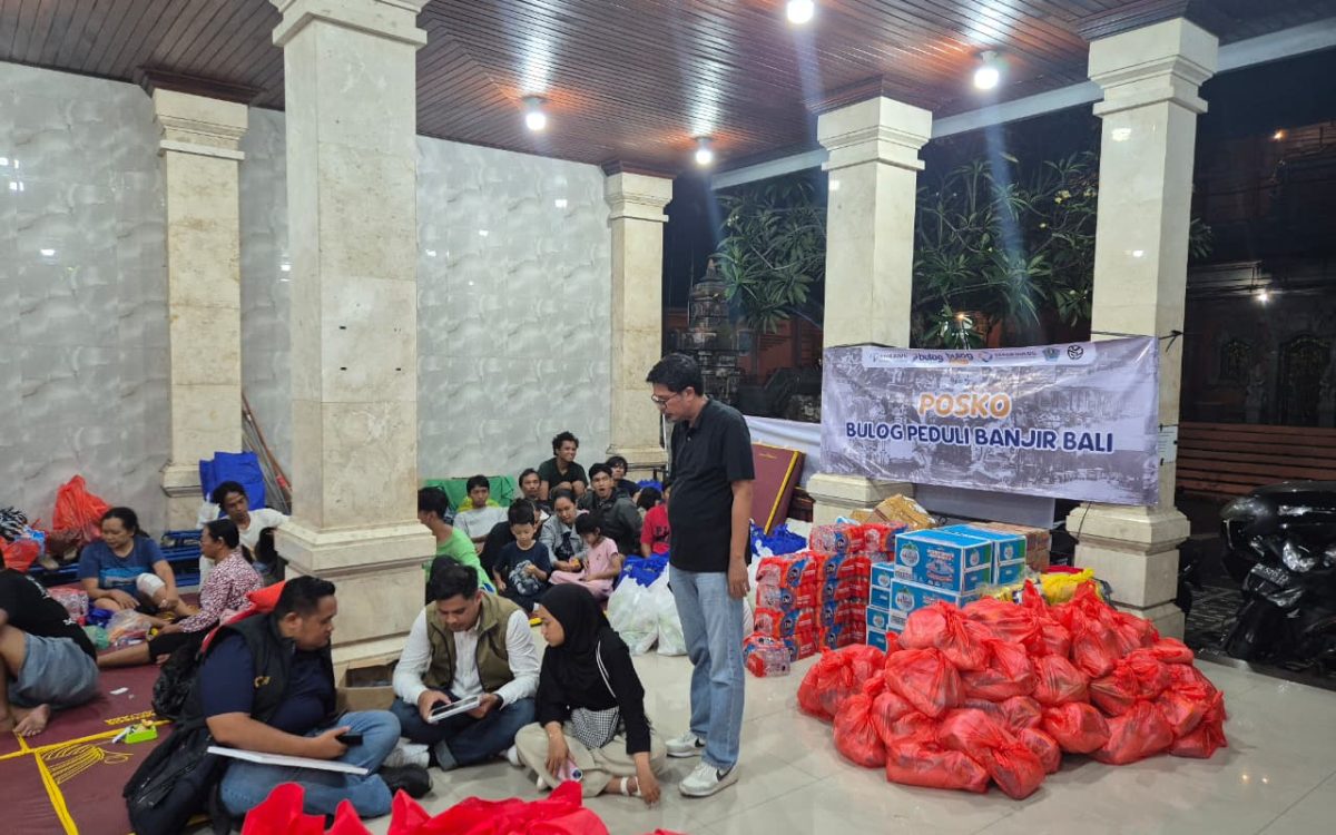 BULOG Salurkan Bantuan Tanggap Darurat dan Dirikan Posko Bencana untuk Korban Banjir di Bali