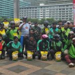 BULOG dan TNI Salurkan Bantuan untuk Ojol, Pasukan Orange & Masyarakat di Bundaran HI