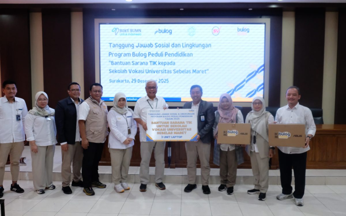 BULOG Peduli Pendidikan Perkuat Sarana TIK di Sekolah Vokasi UNS