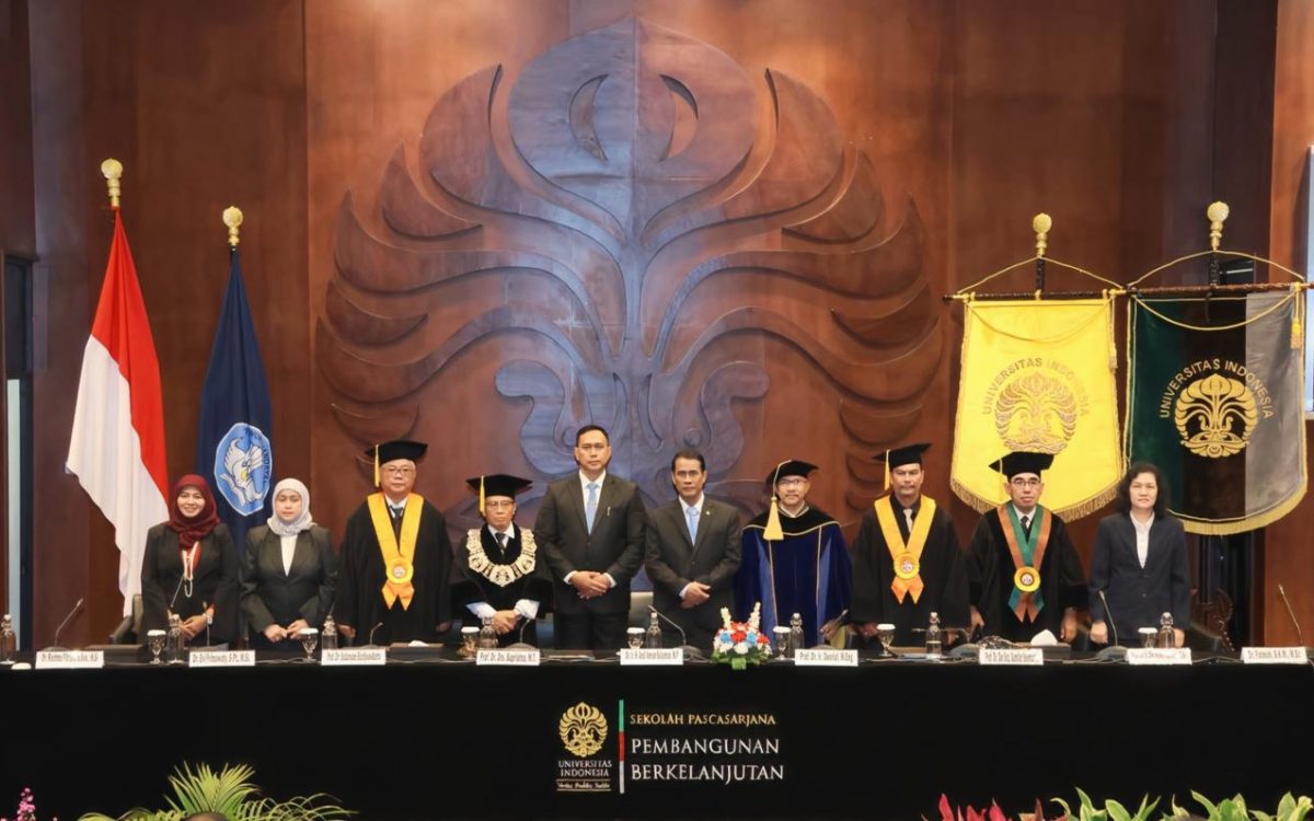 DIRUT BULOG AHMAD RIZAL RAMDHANI RAIH GELAR DOKTOR DI UI, SIDANG DIHADIRI SEJUMLAH TOKOH NASIONAL