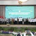 Sepuluh Pejabat BULOG Terima Penghargaan dari Menteri Pertanian atas Dukungan Swasembada Pangan 2025