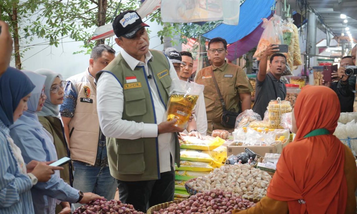 BULOG Pastikan Stok Beras dan Minyak Goreng Sangat Aman, Masyarakat Diimbau Tidak Panik