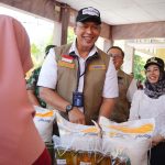 Dirut BULOG Pantau Langsung Penyaluran Bantuan Pangan di Mojokerto