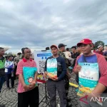 BULOG-ID FOOD Salurkan 100.000 Paket Sembako Gratis di Bazar Istana