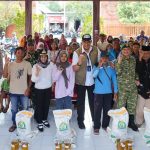 Dirut BULOG Bersama Forkopimda Mojokerto Salurkan Bantuan Pangan, Pastikan Tepat Sasaran