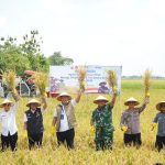 Dirut BULOG Panen Raya di Jawa Timur, Optimistis Mendukung Capaian Target 4 Juta Ton Setara Beras Tahun 2026