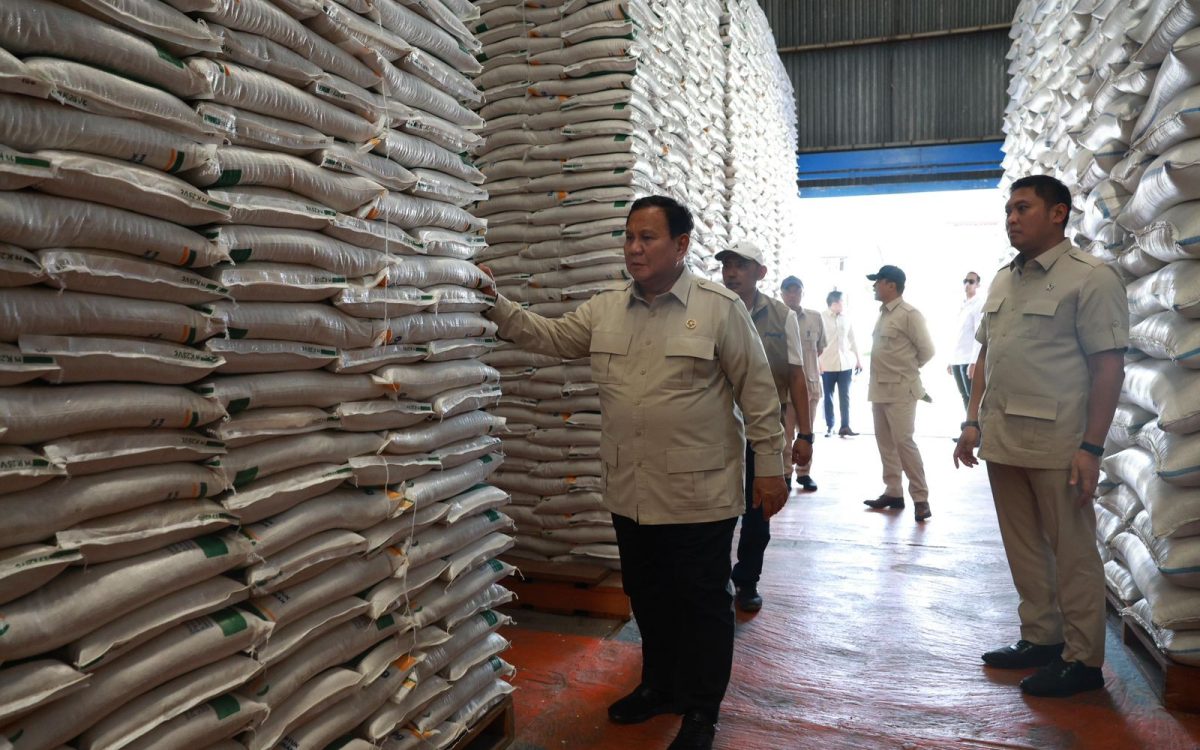 Gudang BULOG Penuh, Presiden Prabowo Nyatakan Negara Hadir Penuhi Kebutuhan Dasar Rakyat