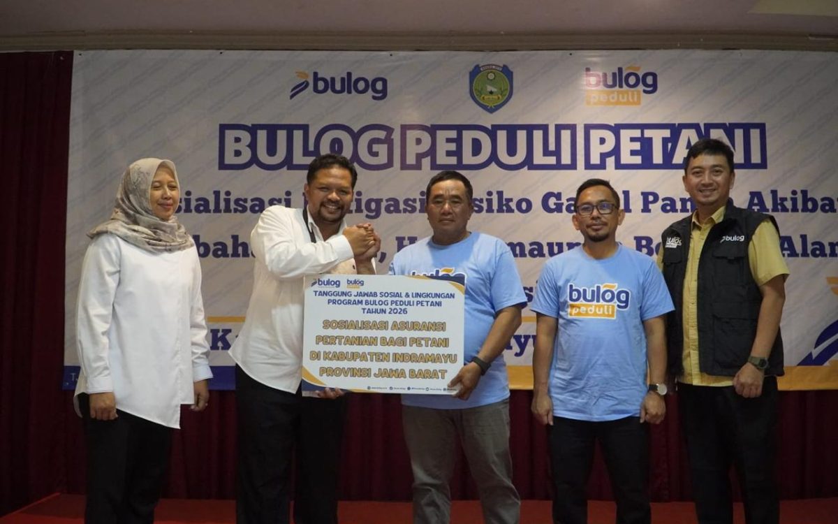 BULOG Dorong Ketahanan Petani melalui Program TJSL “Bulog Peduli Petani” di Indramayu
