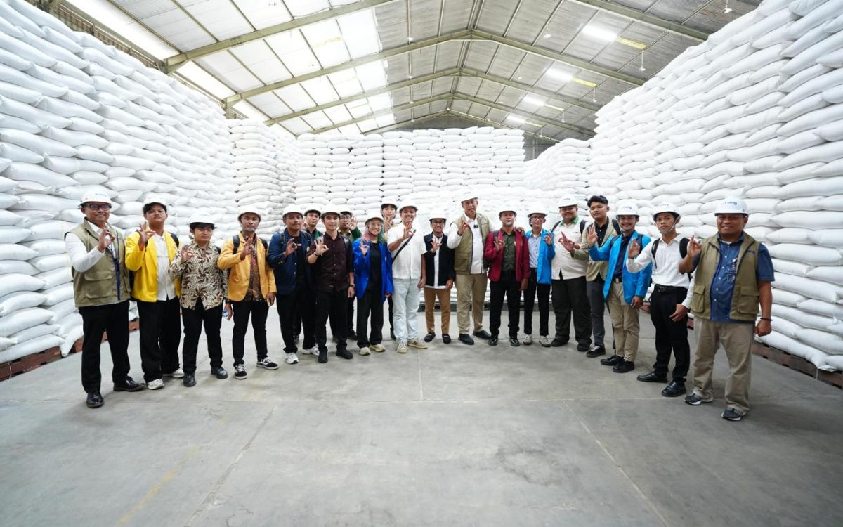 BULOG Sambut Kunjungan BEM Se-Indonesia di Gudang Kelapa Gading, Perkuat Transparansi Ketahanan Pangan Nasional