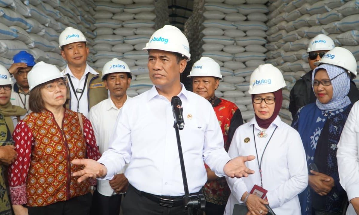 BULOG Bersama Kementan Hadirkan Akademisi dan Pengamat dalam Diskusi Swasembada Pangan Berkelanjutan di Gudang Jawa Timur