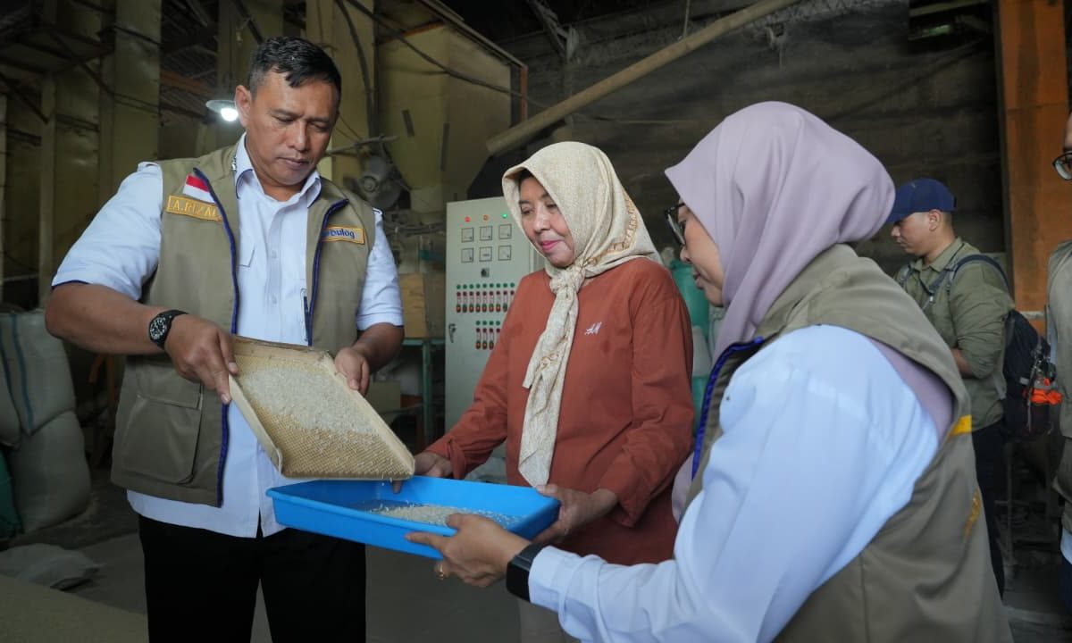 Dirut BULOG Monitoring Mitra Penggilingan di Jawa Tengah, Pastikan Kualitas Beras Nasional dan Perkuat Pemberdayaan Penggilingan Rakyat