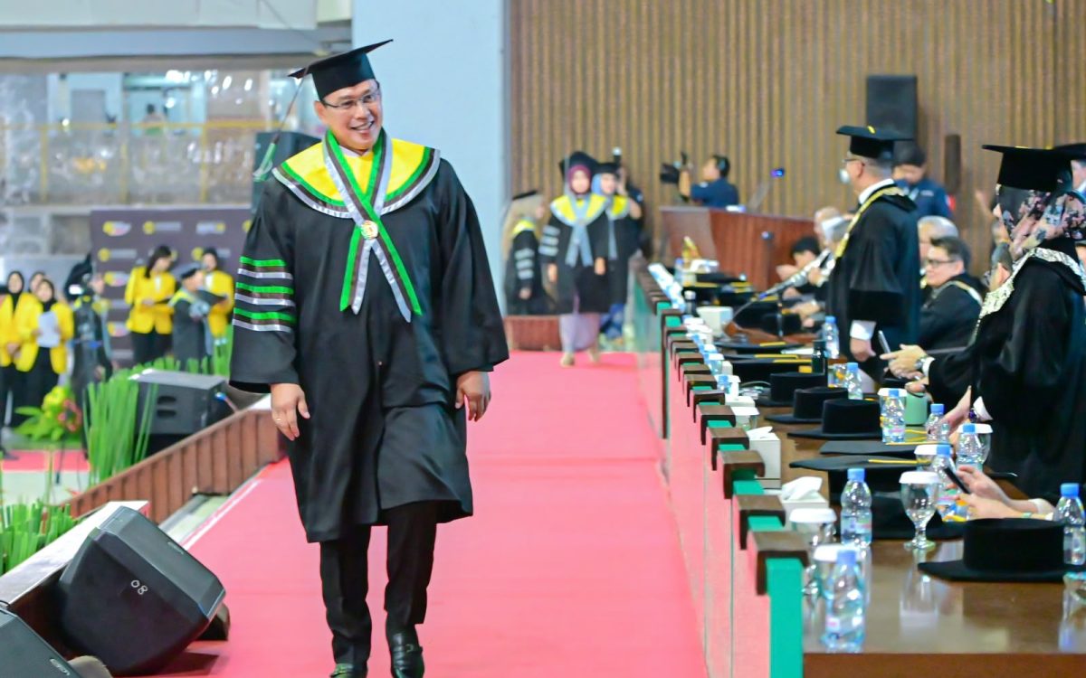 Dirut BULOG Ahmad Rizal Ramdhani Raih Gelar Doktor dari Universitas Indonesia