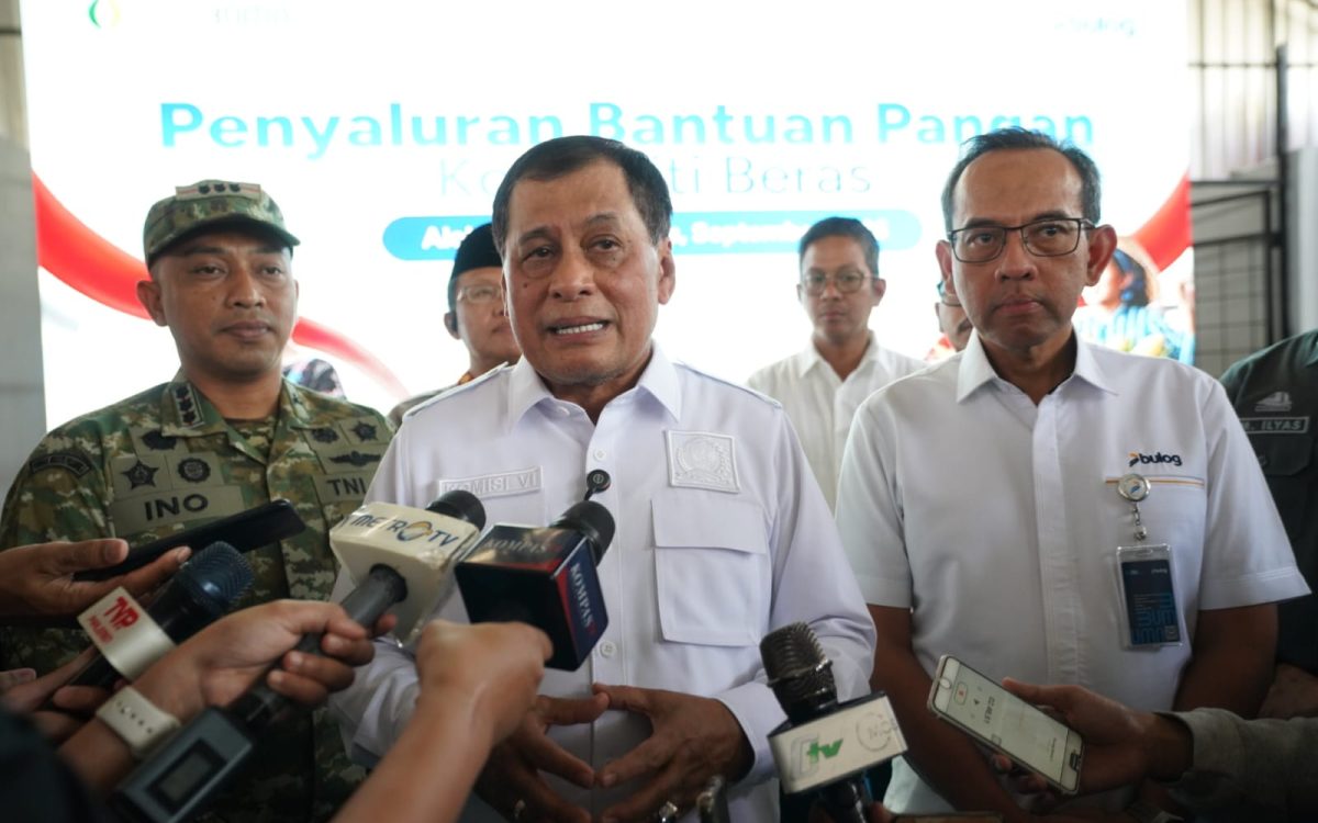BULOG Bersama Komisi VI DPR RI Pastikan Bantuan Pangan Tersalurkan di Makassar