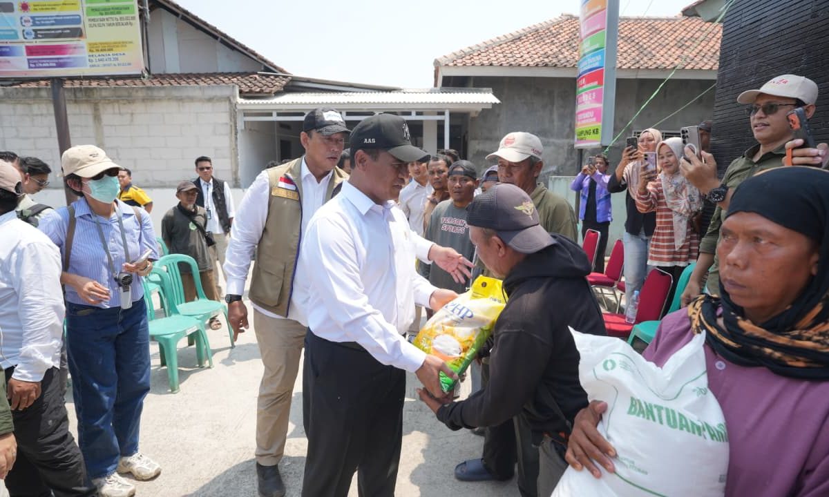 BULOG bersama Bapanas Salurkan 181 Ribu Ton Beras Bantuan Pangan di Jawa Barat