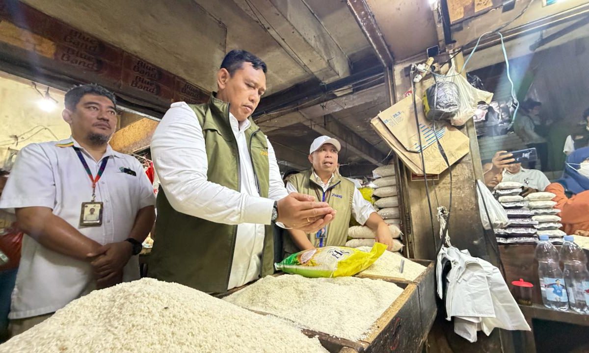 BULOG Gelontorkan Beras ke Pasar dan Ritel, Jaga Harga Sesuai HET