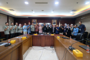 KUNJUNGAN RNI KE BULOG