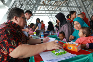 BULOG PEDULI GIZI SENARU LOMBOK