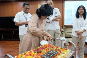 ULANG TAHUN BU DIREKTUR THK