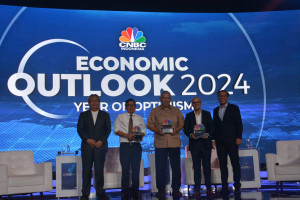 ECONOMY OUTLOOK 2024